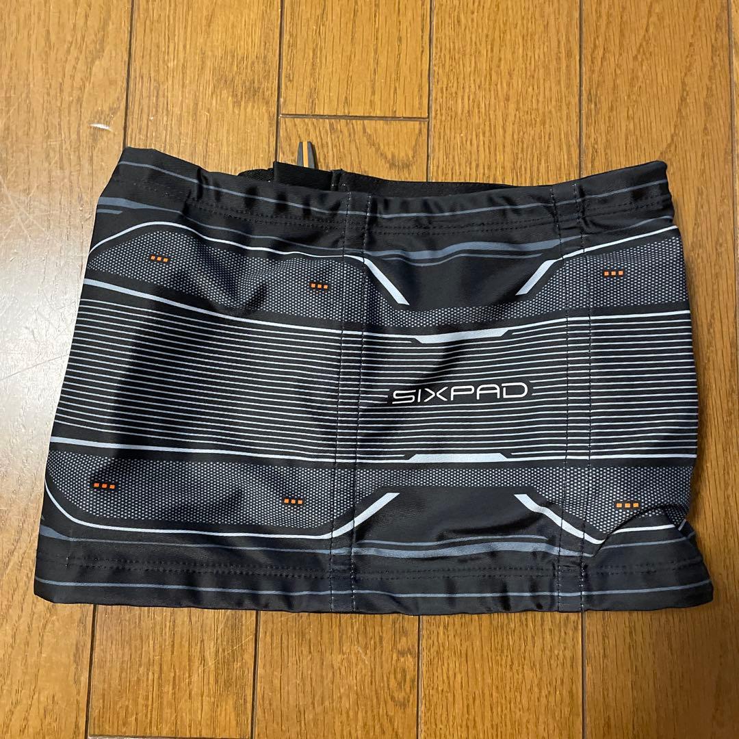 【美品】SIXPAD シックスパッド　コアベルトSサイズ　コントローラー付き