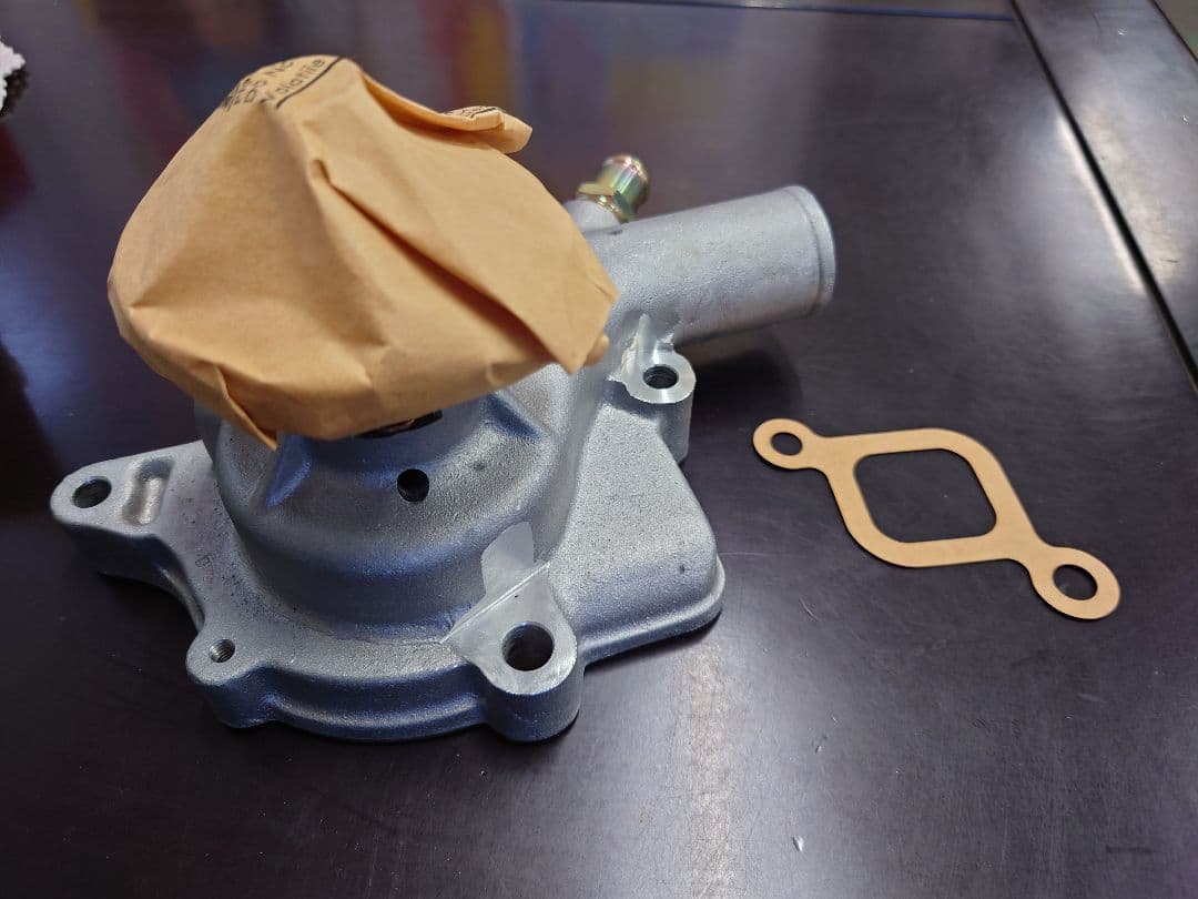 SR311 Nissan ウォーターポンプアセンブリ 21010-25625