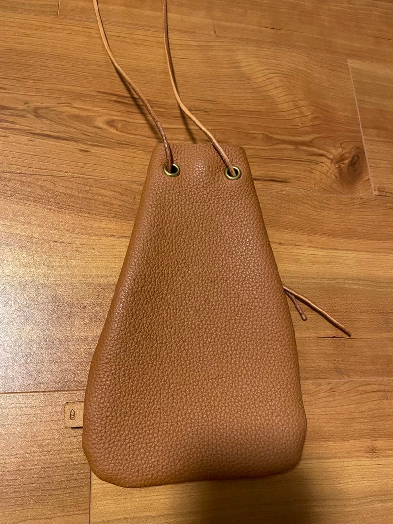 リキナナ スタンダードカリフォルニアButton Worksレザーポーチ