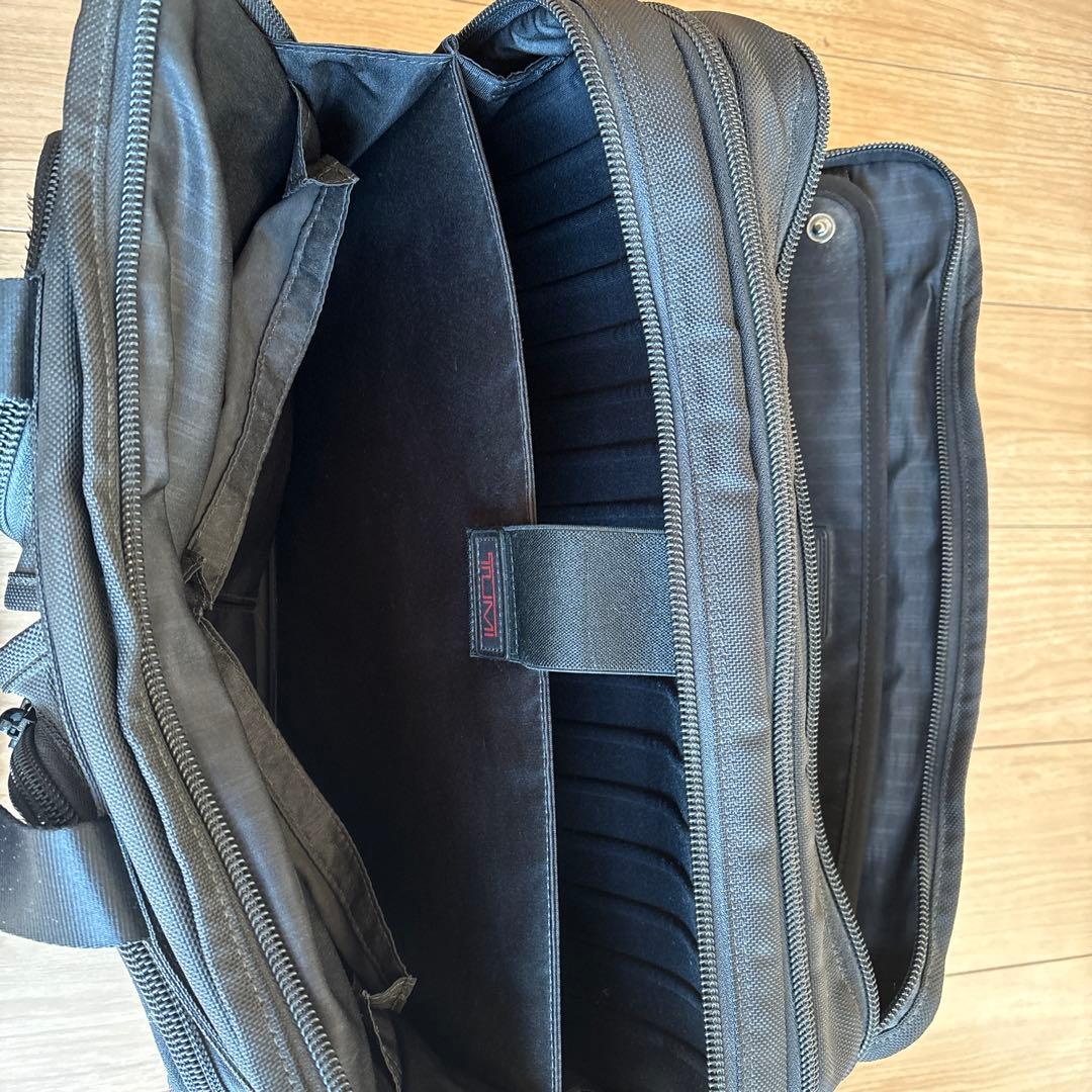 TUMI ビジネスバッグ ブラック A4対応（早い者勝ち）