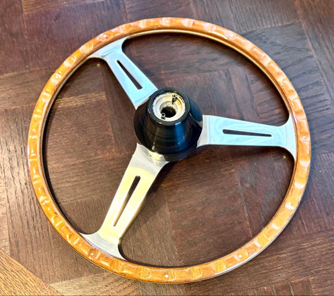 イギリス製当時物ステアリング中古品 momoボス48スプラインローバーミニbmc