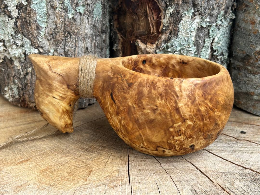 なつなつ　手彫り　ククサ　白樺　瘤　コブ　一点もの　ソロキャン　グル