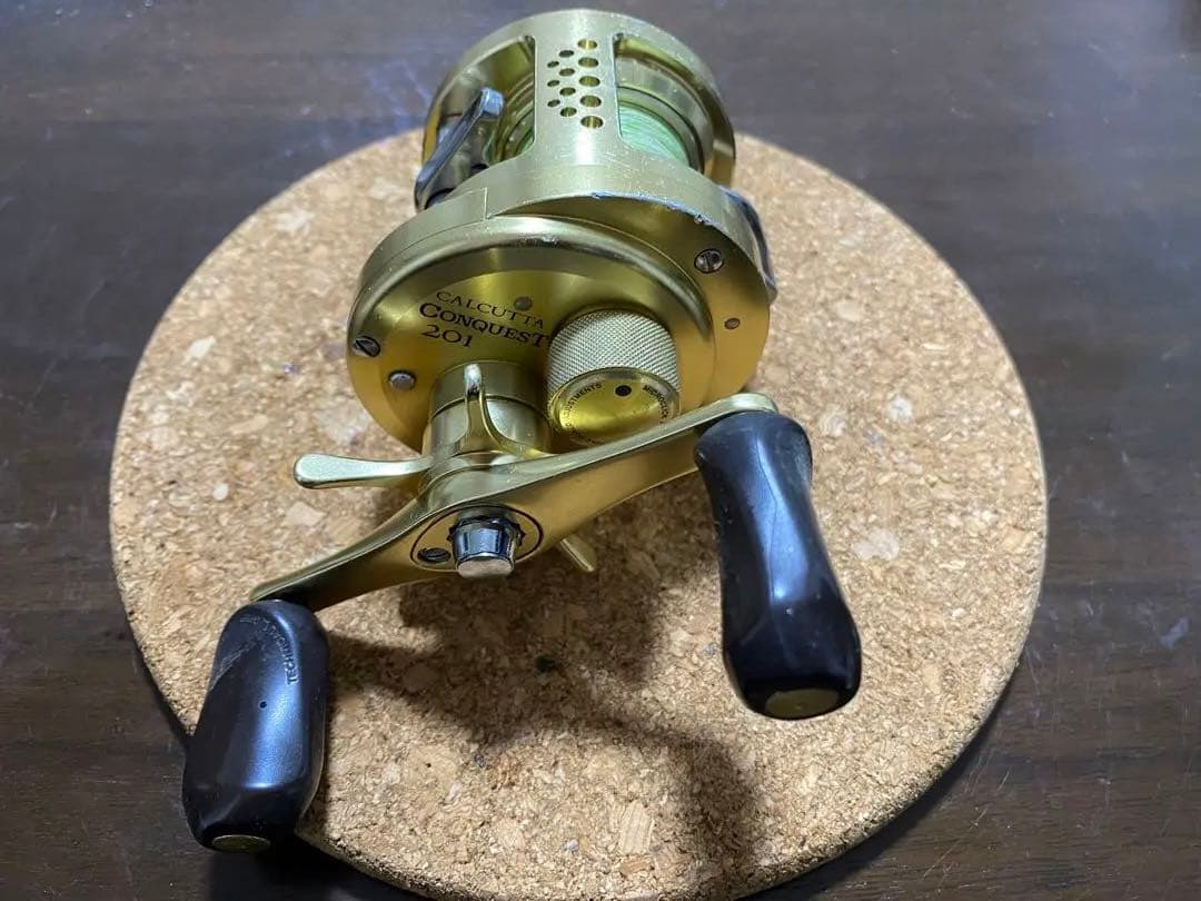 シマノ　カルカッタコンクエスト201 左巻き