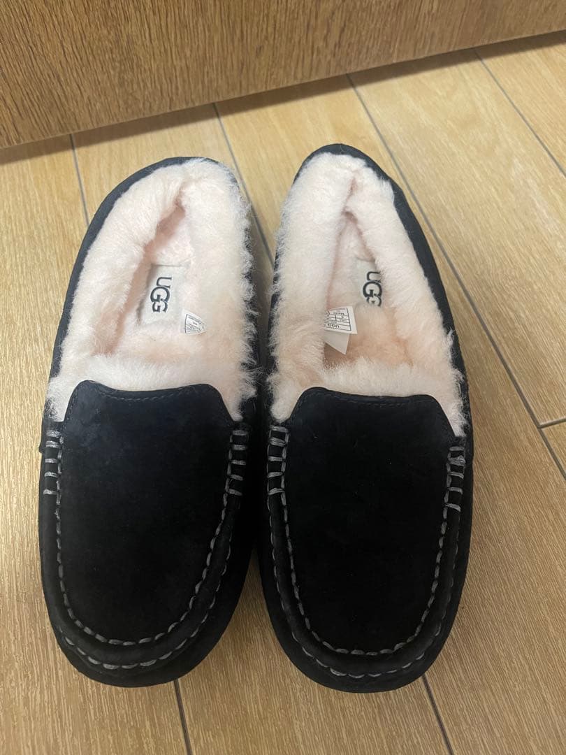 【専用】アグ　アンスレー　ムートン　モカシン　スエード　ブラック　23センチ