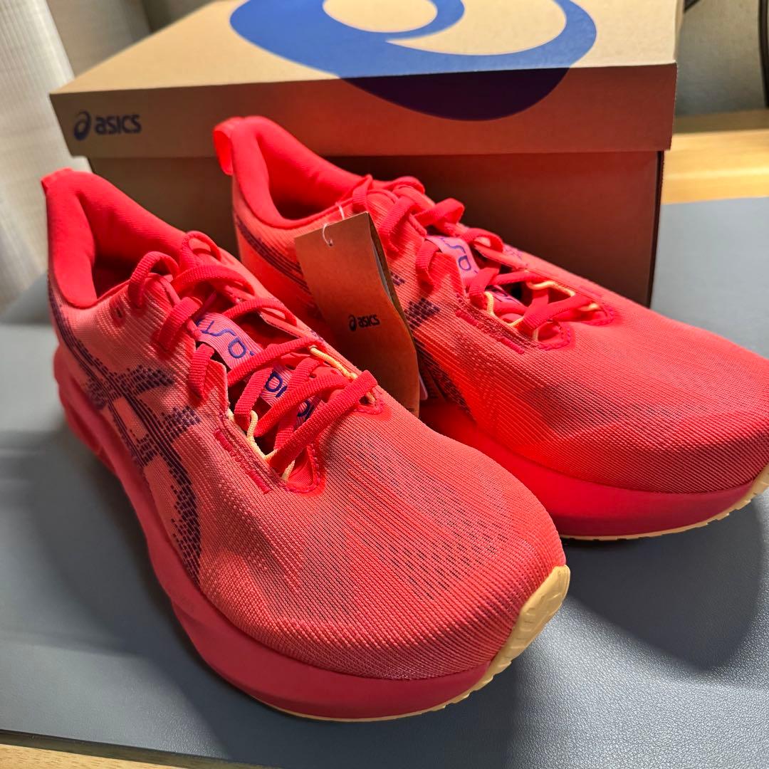 新品未使用　ASICS NOVA BLAST5 ノヴァブラスト5 28cm