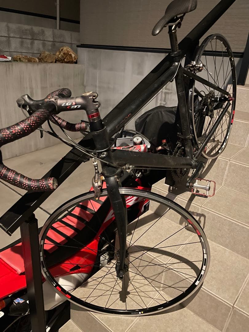 ロードバイク マットブラック