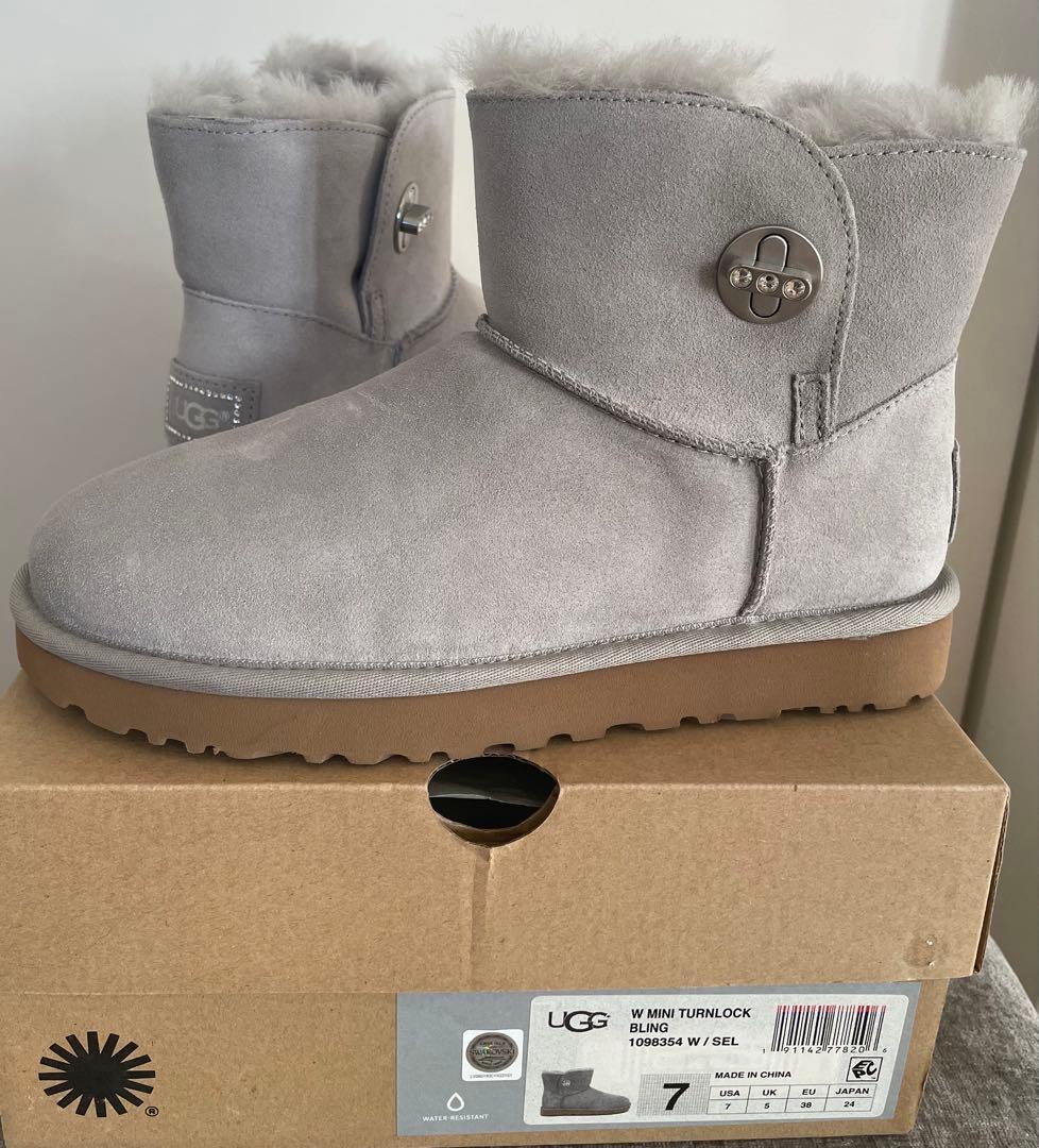 美品UGGムートンブーツ グレー7 スワロフスキーWOTERRESISTANT