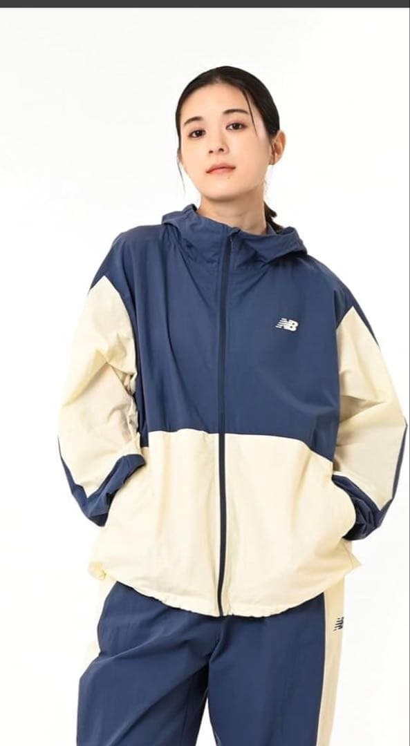 new balance タスランナイロンウーブンフーデッドジャケット XL