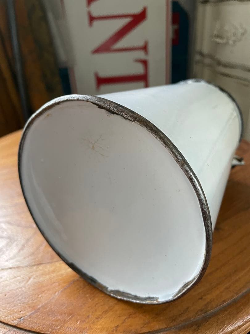 青ぶーです　アンティーク ホーロー ミルク　ポット　キャリー　缶　ホワイト