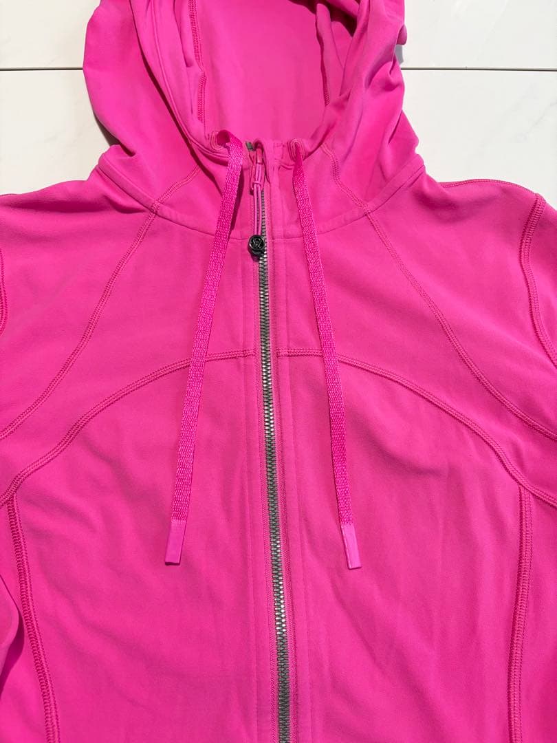 【美品】ルルレモン　フーディー　difineジャケット　ピンク　サイズ8