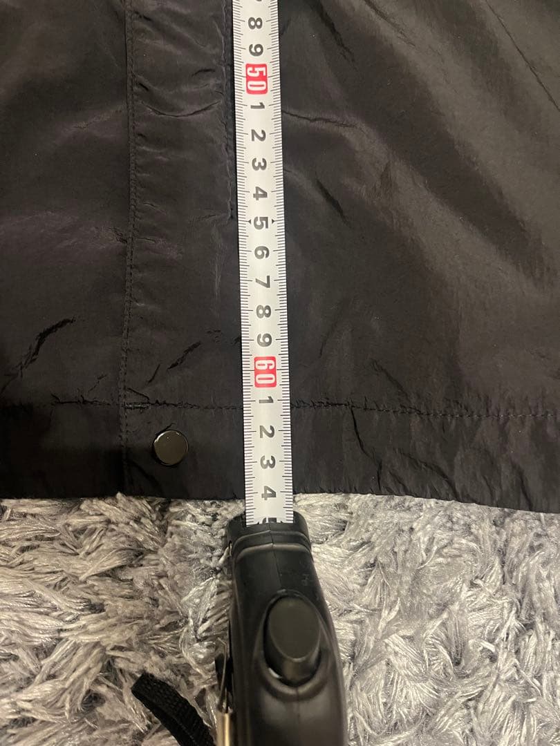 ナイロンジャケット 黒　ゴーグルフード付き