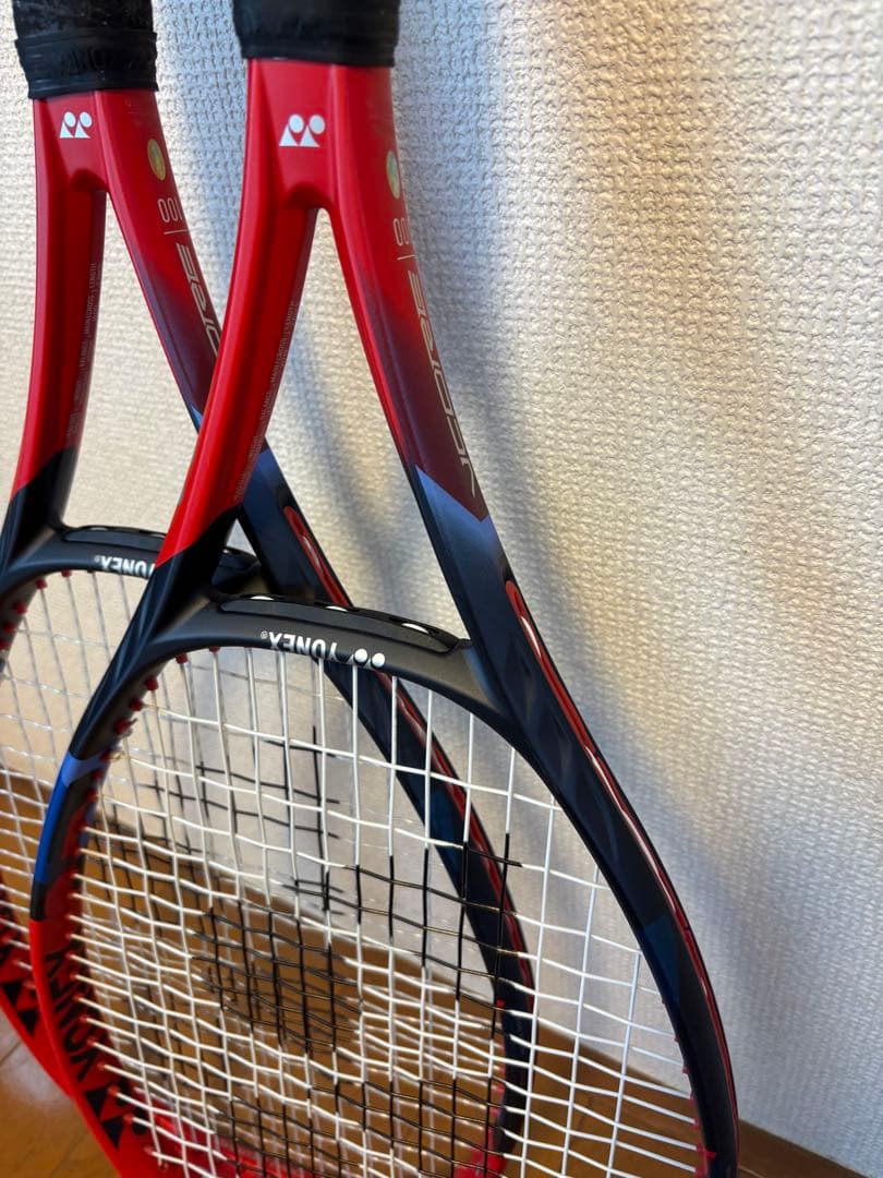 美品　YONEX VCORE 100 G3 2本