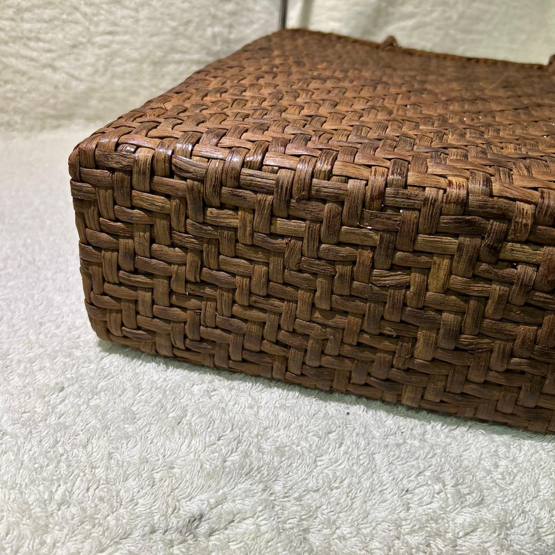 極美品　山葡萄　やまぶどう　カゴバック　大きめ　A4 籠バッグ 天然素材