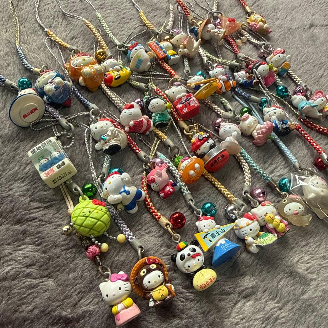 ご当地キティ　ハローキティ40個 セット