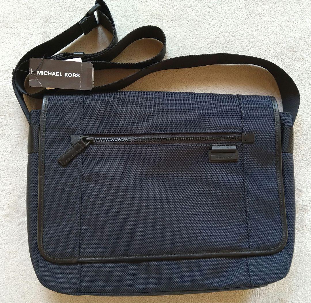 p*n様 MICHAEL KORS ネイビー ショルダーバッグ　新品未使用　メッ
