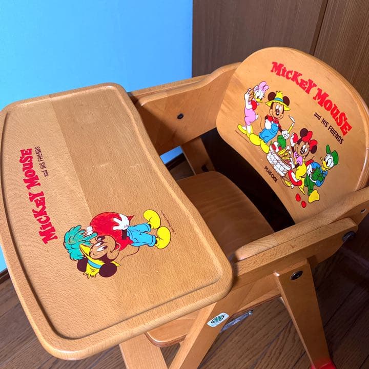 【希少】折り畳み式♪ディズニー♪ 木製　ベビー♪テーブル付きハイチェアー♪