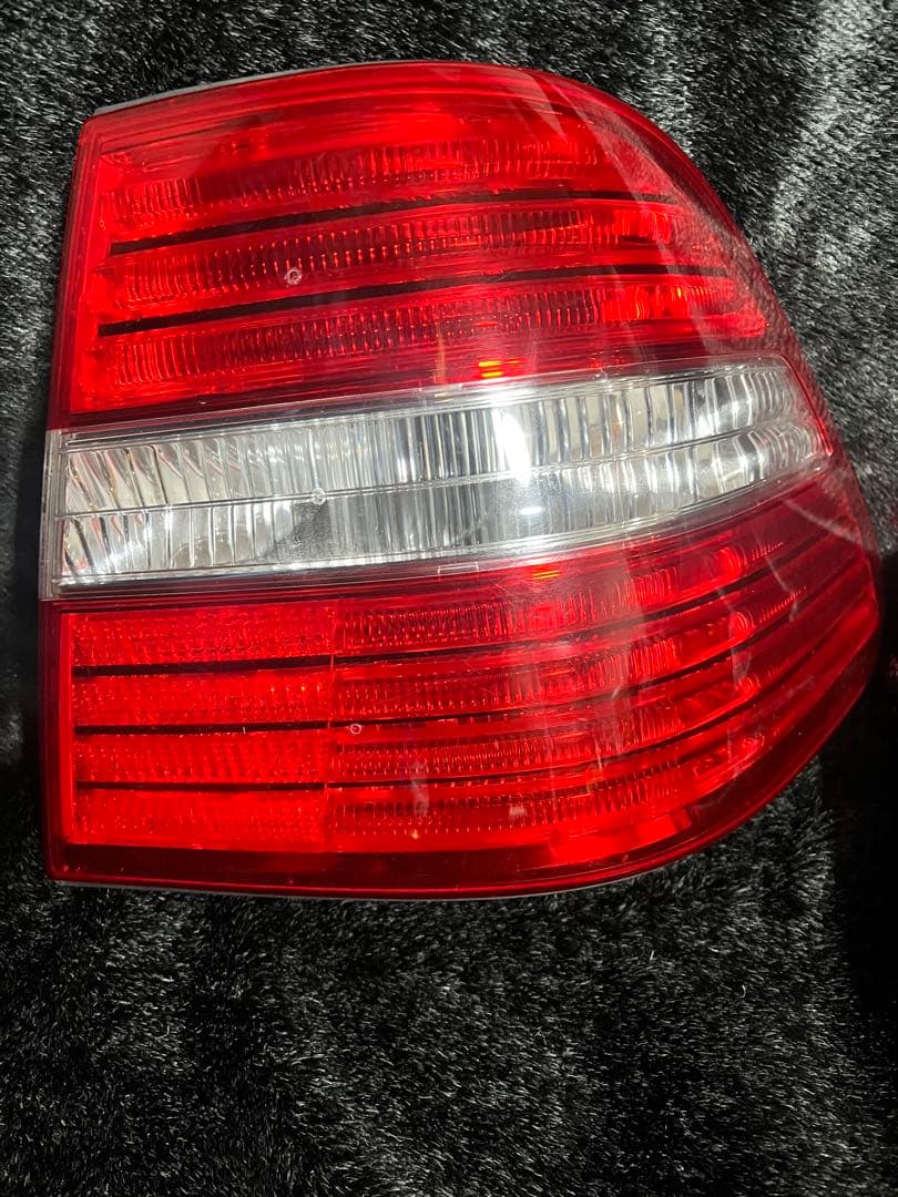 30セルシオ後期　純正テール