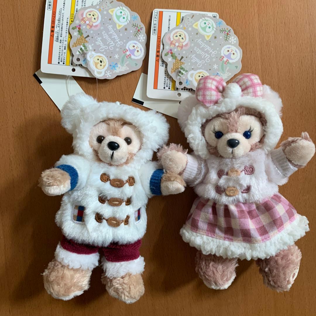ウィンターホリデー　ぬいぐるみバッジ　ダッフィー シェリーメイ　タグ付き　値札付