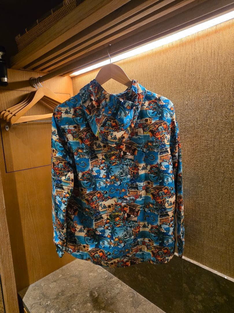 新品未使用　69slam ウインドブレーカー　Sサイズ