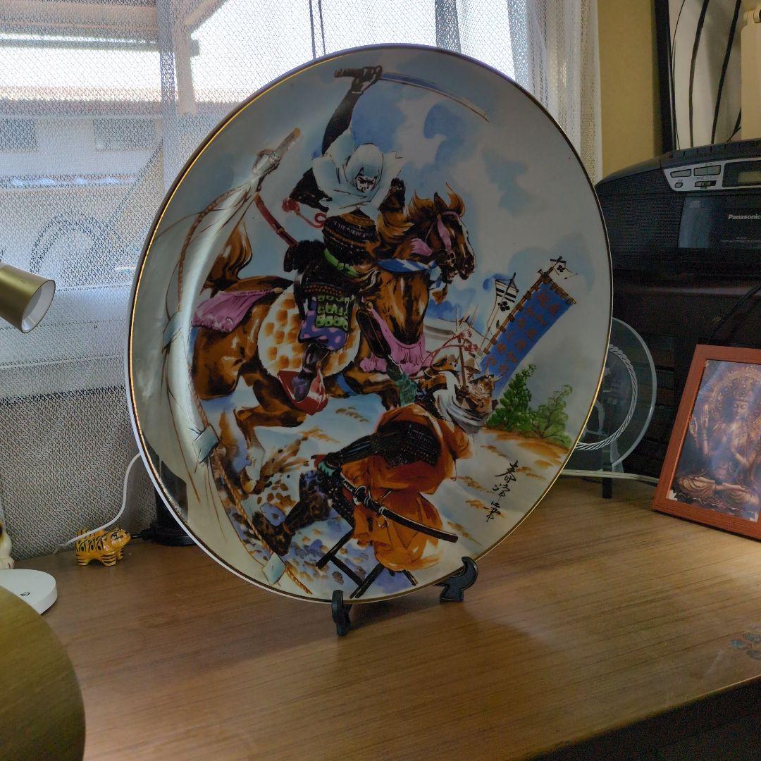 有田焼 武士と馬の戦闘シーン 陶器皿