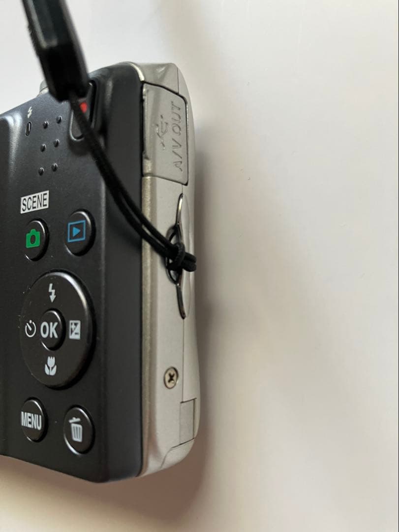 デジタルカメラ　coolpix s3600 コンパクト　デジカメ　シルバー