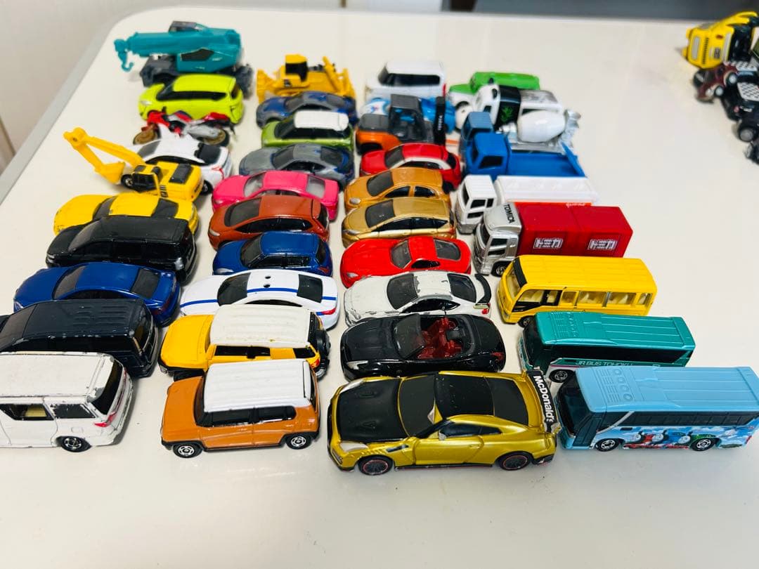 トミカ　まとめ売り39台