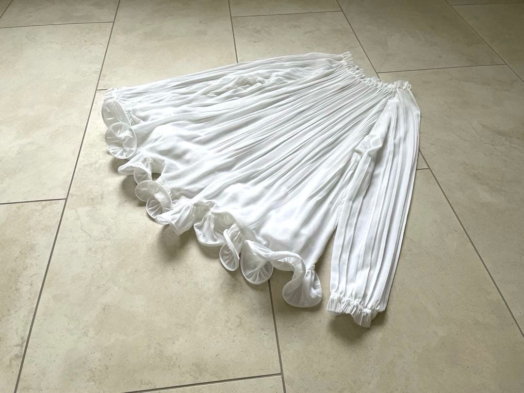 新品未使用IENAイエナ プリーツフリルブラウス