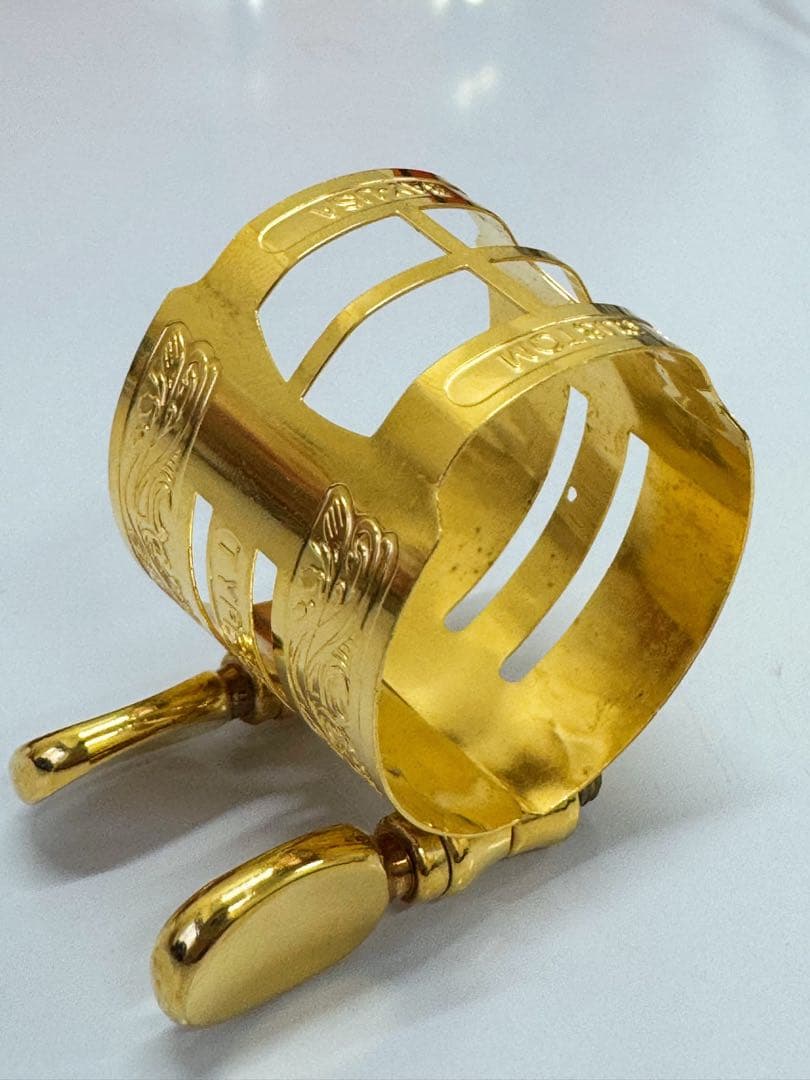 チャールズ・ベイ　テナーサックス用リガチャー Baroque（バロック）金メッキ