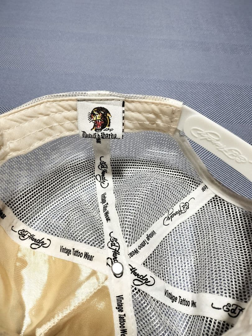 未使用に近い Ed Hardy エドハーディー タイガー刺繍キャップ