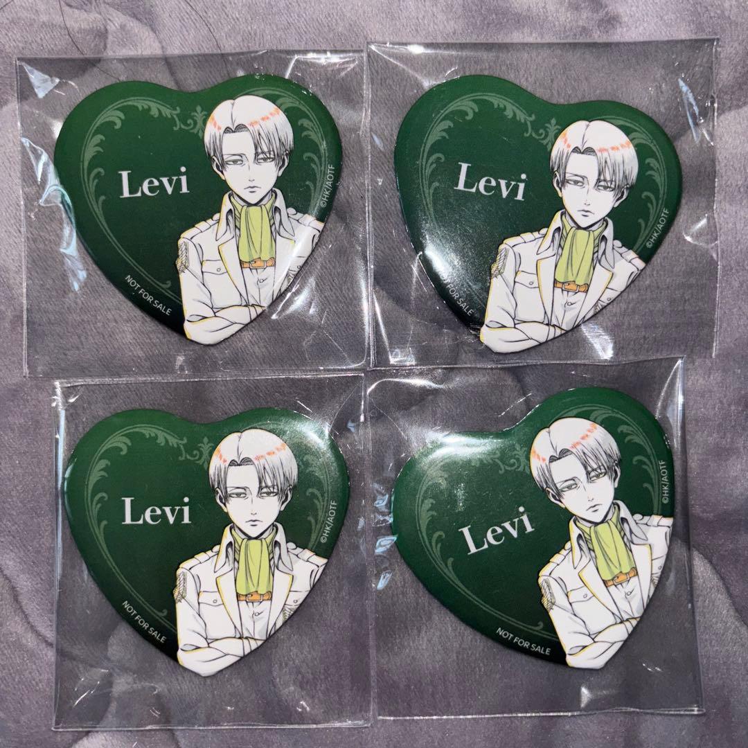 進撃の巨人　ハート型缶バッジ　リヴァイ 4点セット