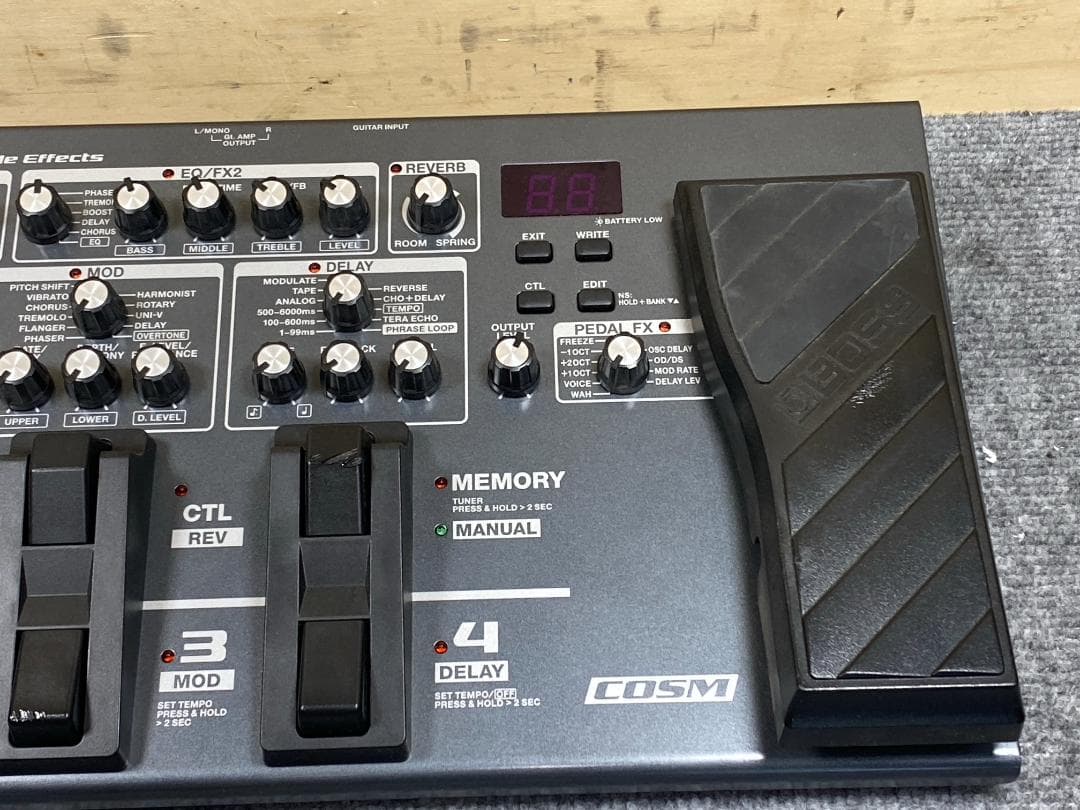 BOSS ME-80 マルチエフェクター