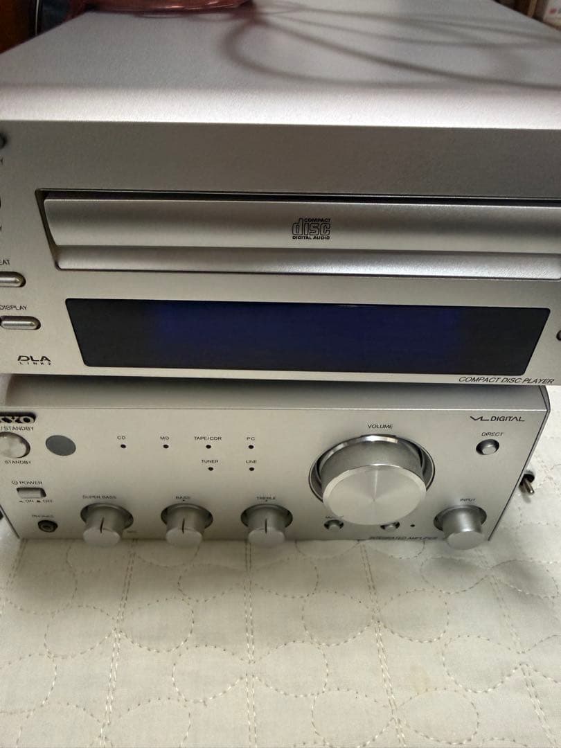 ONKYO オンキョー　CDプレイヤー　オーディオ　M2133