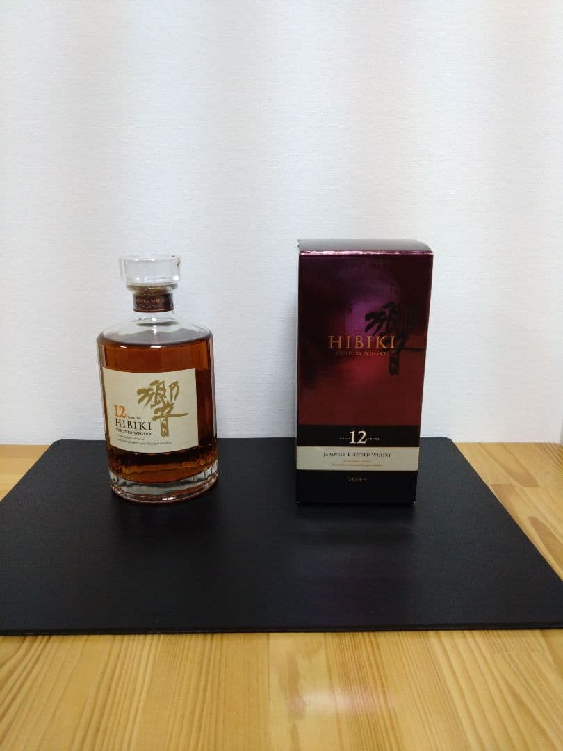 サントリー 響 12年 瓶 700ml