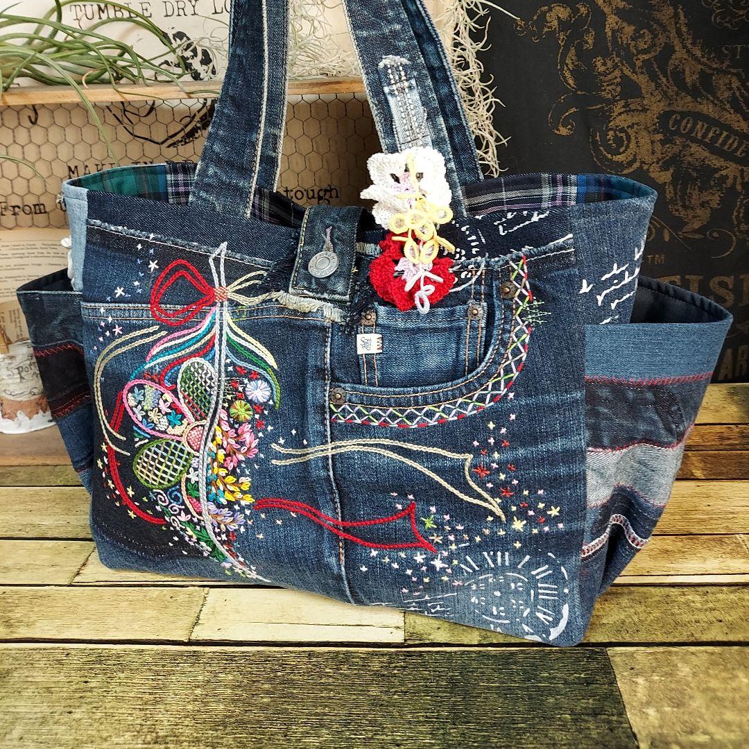 【ぽこぽん】大きな刺繍デニムバック　No.637　デニムリメイク
