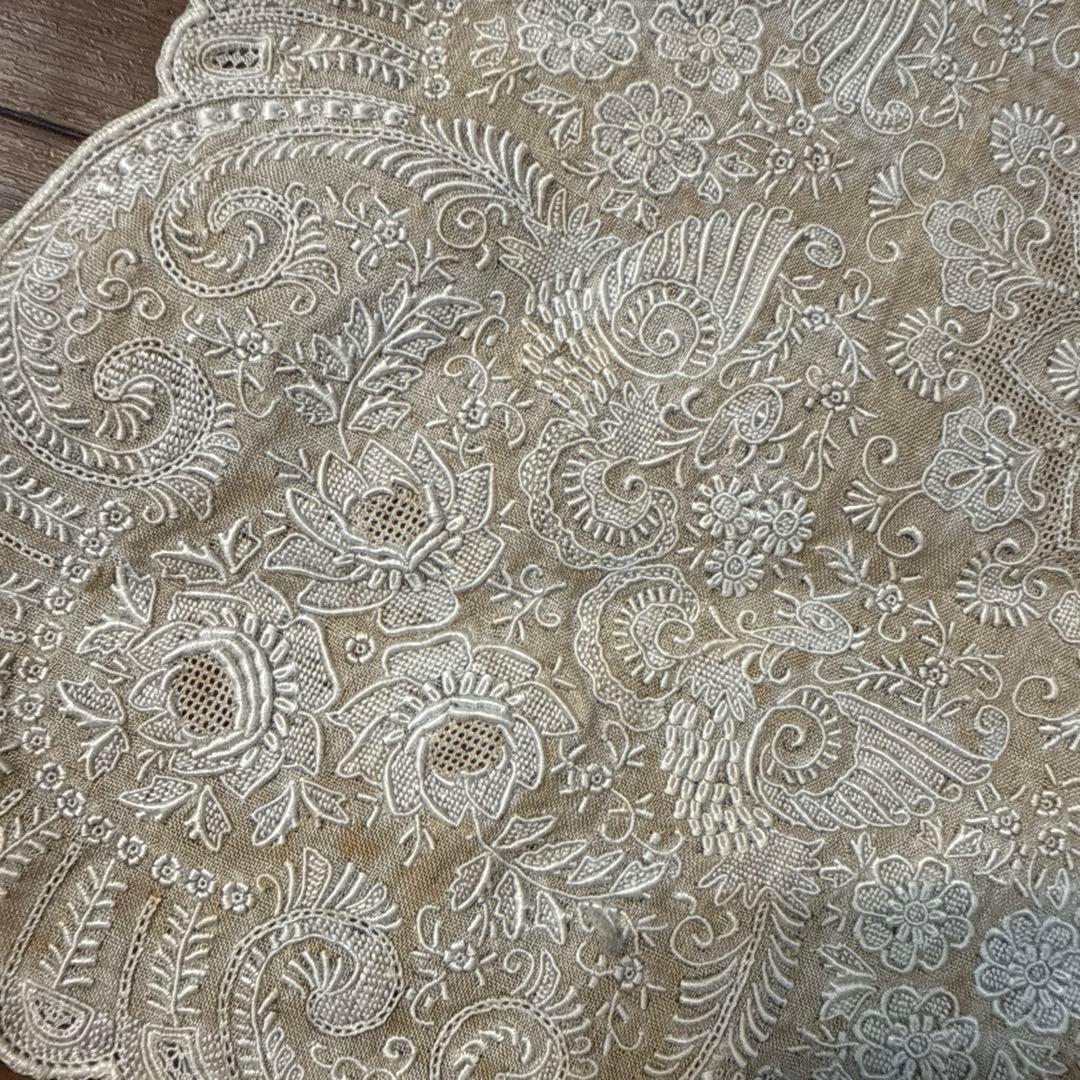 スワトー　汕頭　ハンカチ　手刺繍　刺繍　タオル　ホワイト