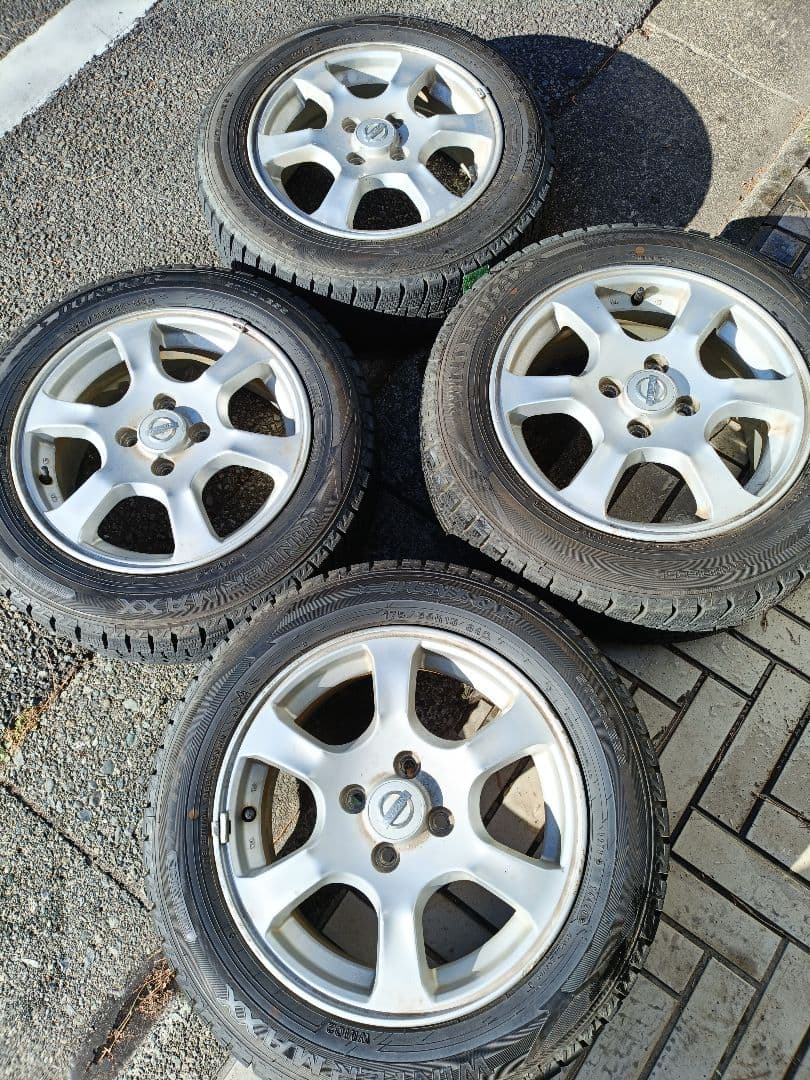 DUNLOP スタッド 175/65R15 日産純正アルミ付き4本　手渡し可