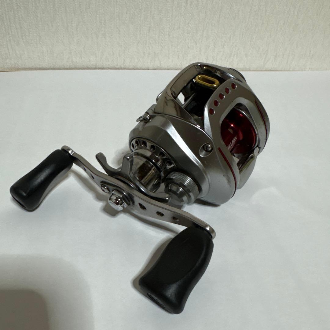 チーム　ダイワ　TD ジリオン　100SHL 7.1 釣具　ルアー　リール