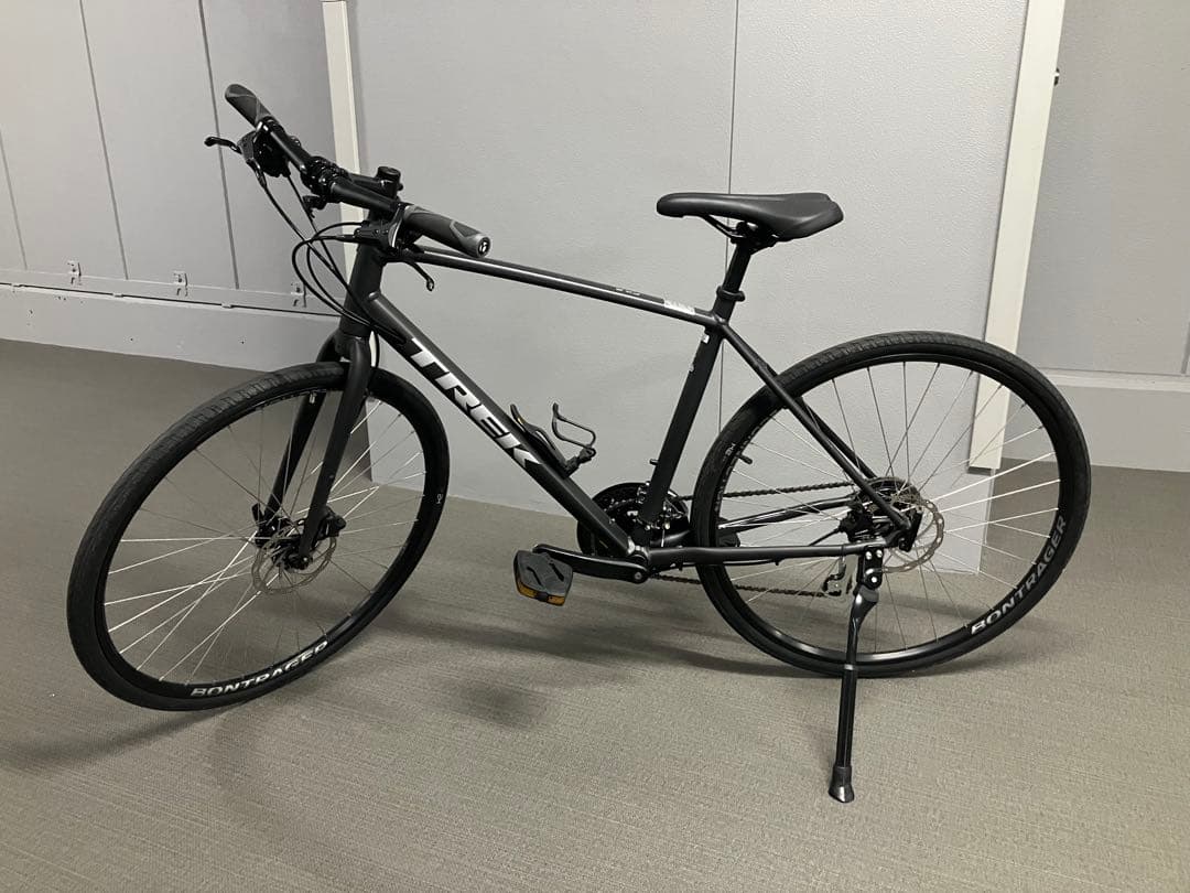 Trek FX 2 クロスバイク マットブラック