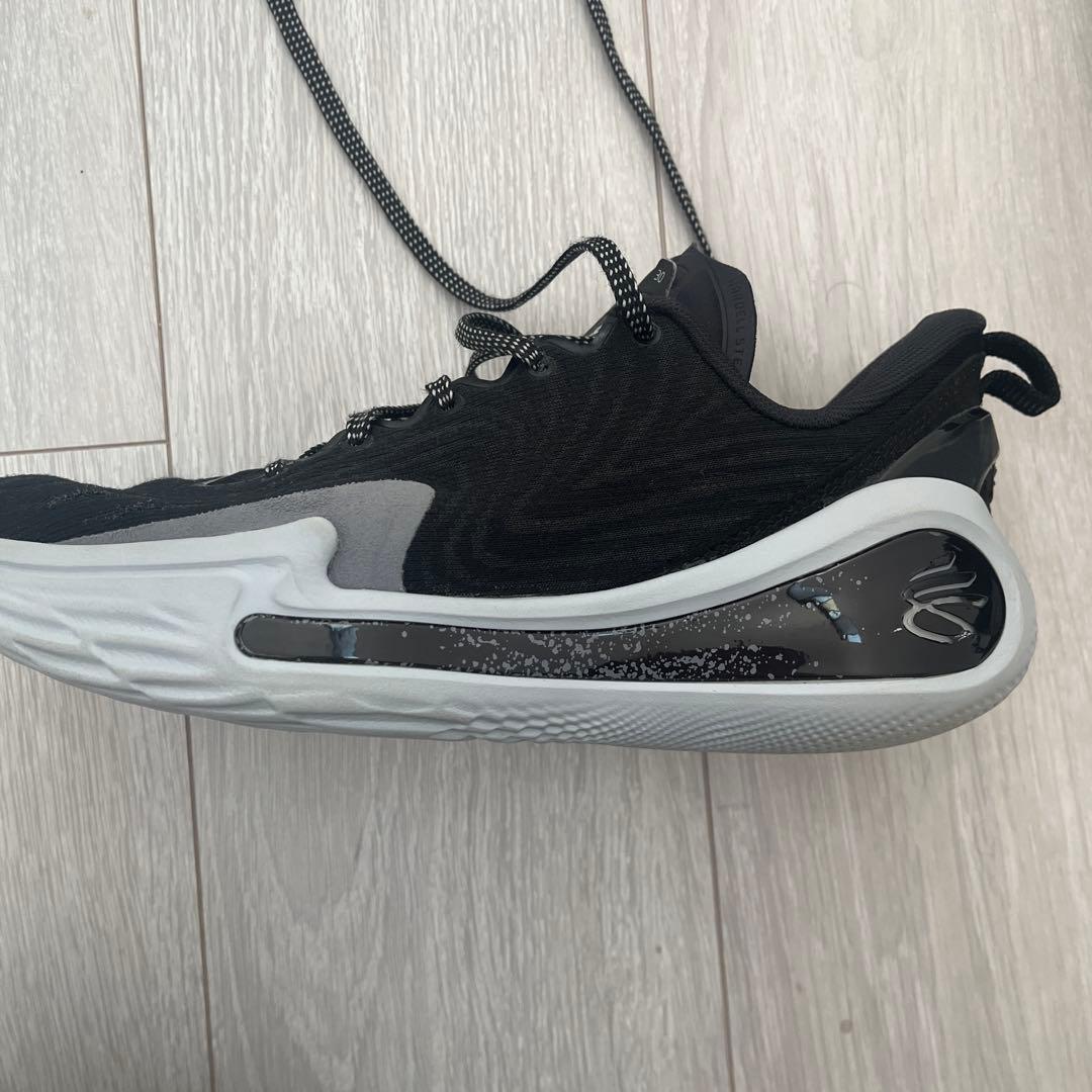 バッシュCurry12黒色