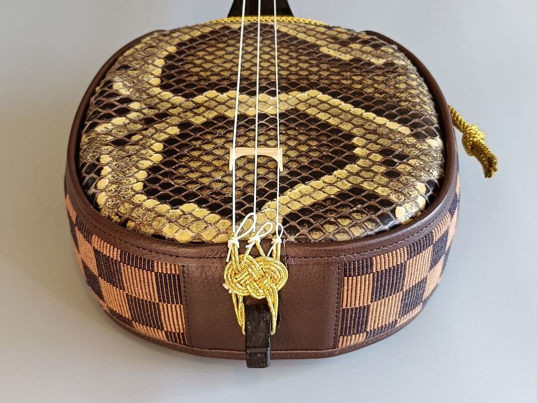 盛嶋開鐘写 名工内間直樹氏作 八重山黒木