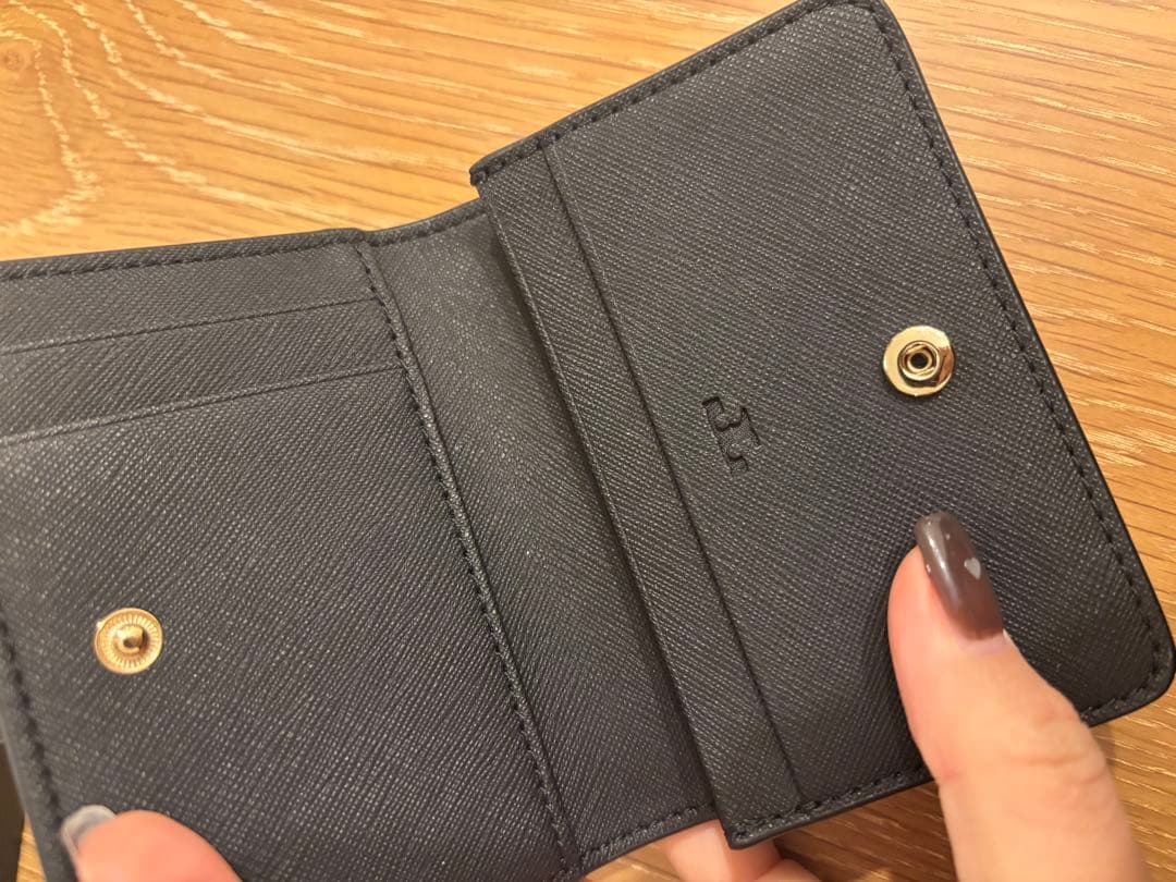 【値下げしました】トリーバーチ　名刺入れ