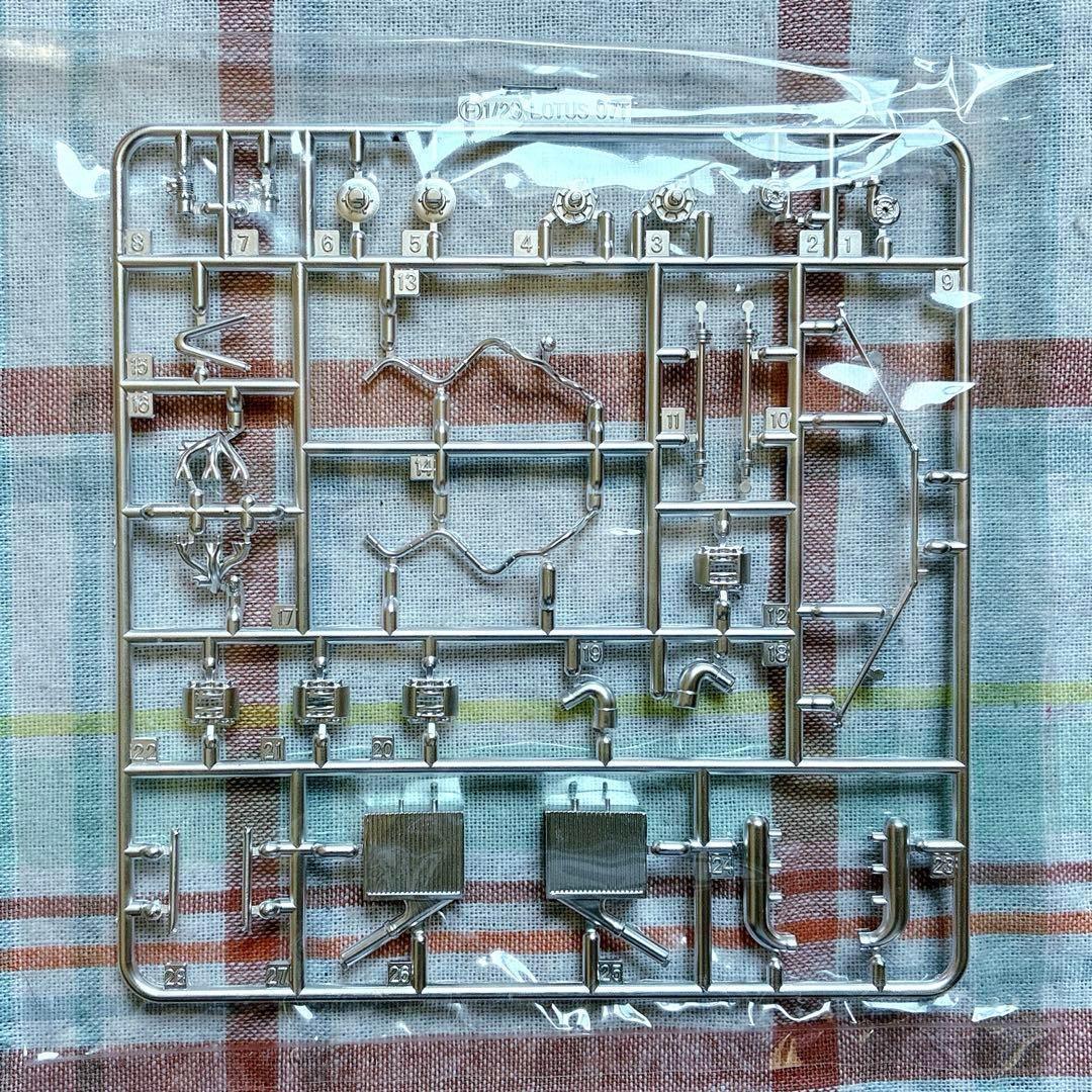 絶版 限定品 フジミ 1/20 ロータス97T・ルノー w/セナフィギュア