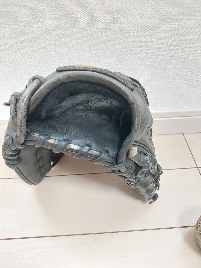 即戦力❗DESCENTE 黒 硬式グローブ