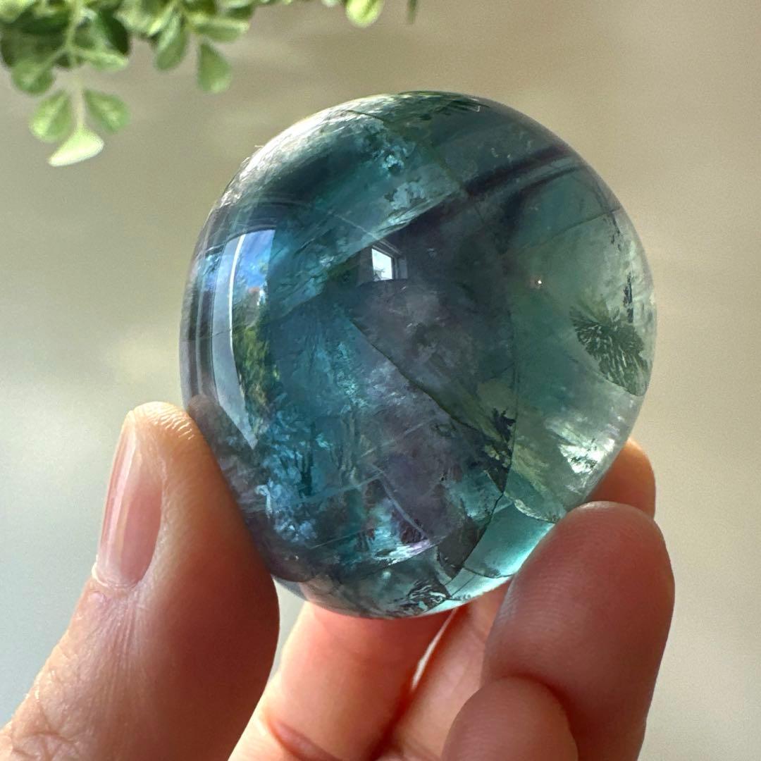 ブルーフローライト　エッグ　122.9g フローライト　青　透明感　マリンブルー