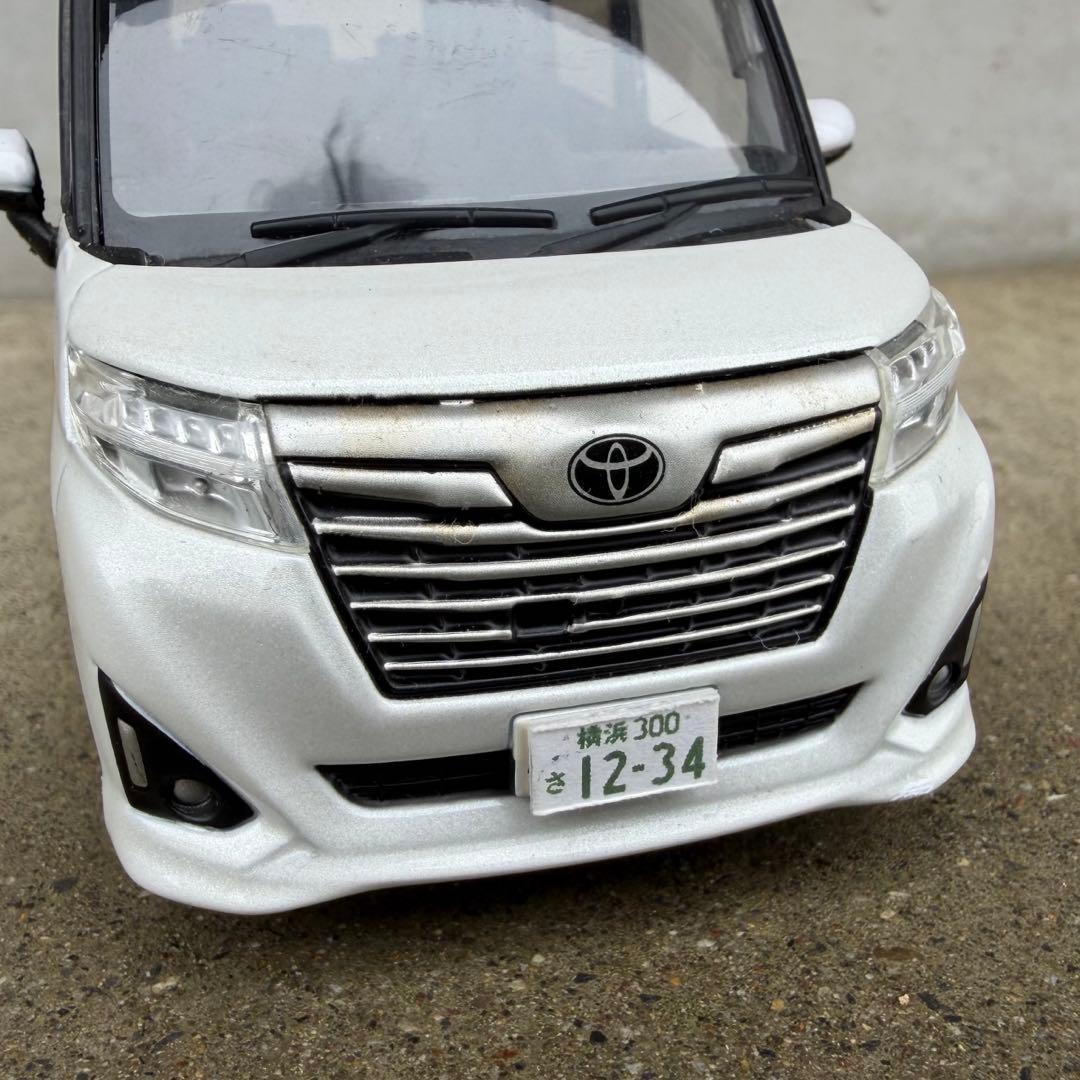 1/30 トヨタ ルーミー カラーサンプル