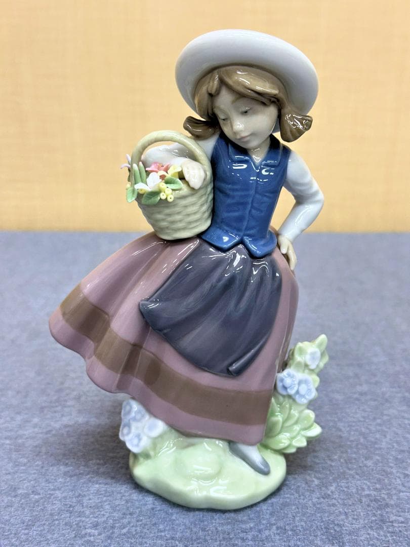 リヤドロ「甘い花の香り」