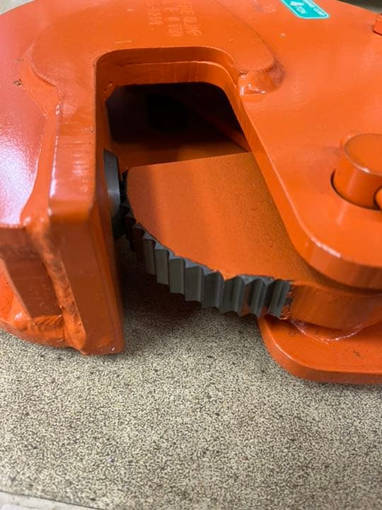 日本クランプ　縦吊り専用クランプ　4t R-4