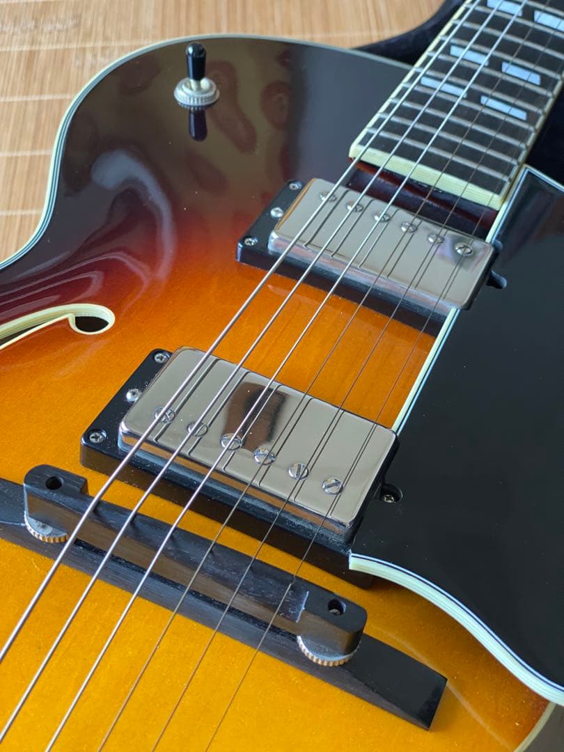 Eastman AR372CE Sunburst イーストマン　フルアコギター