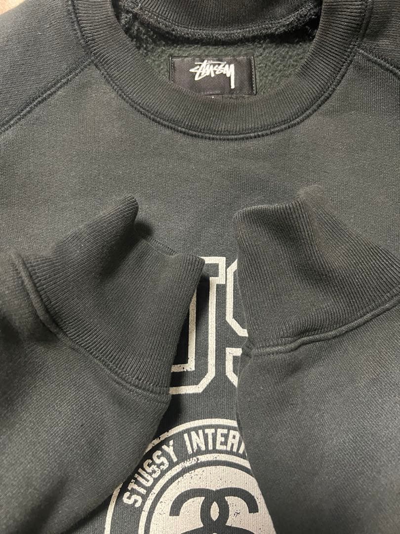 STUSSY ブラック スウェット M