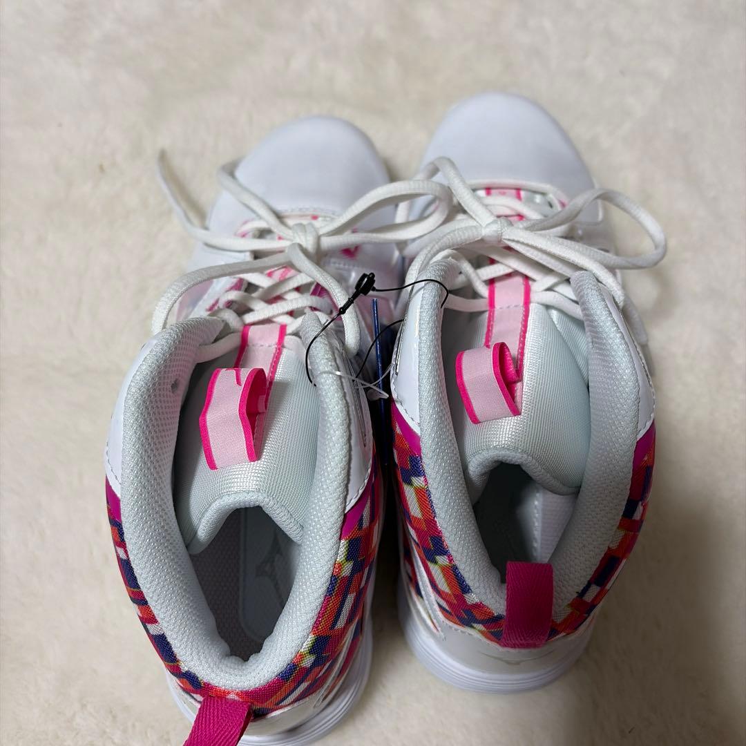 定価税込16500円！ミズノ　ウェーブダイバーズLG4 Ltd 24.5㌢新品